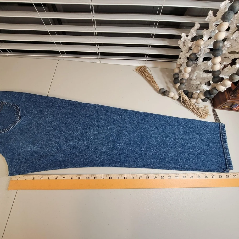 Riders Women's Size 30x30 Blue Tapered Leg Dark Wash 100% Cotton Denim Jeans